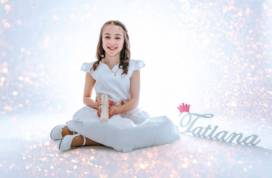 Portrait d'enfant en blanc